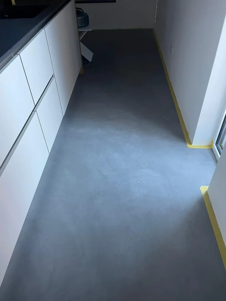 Mikrozement Boden Badezimmer Küche Treppe poxbo